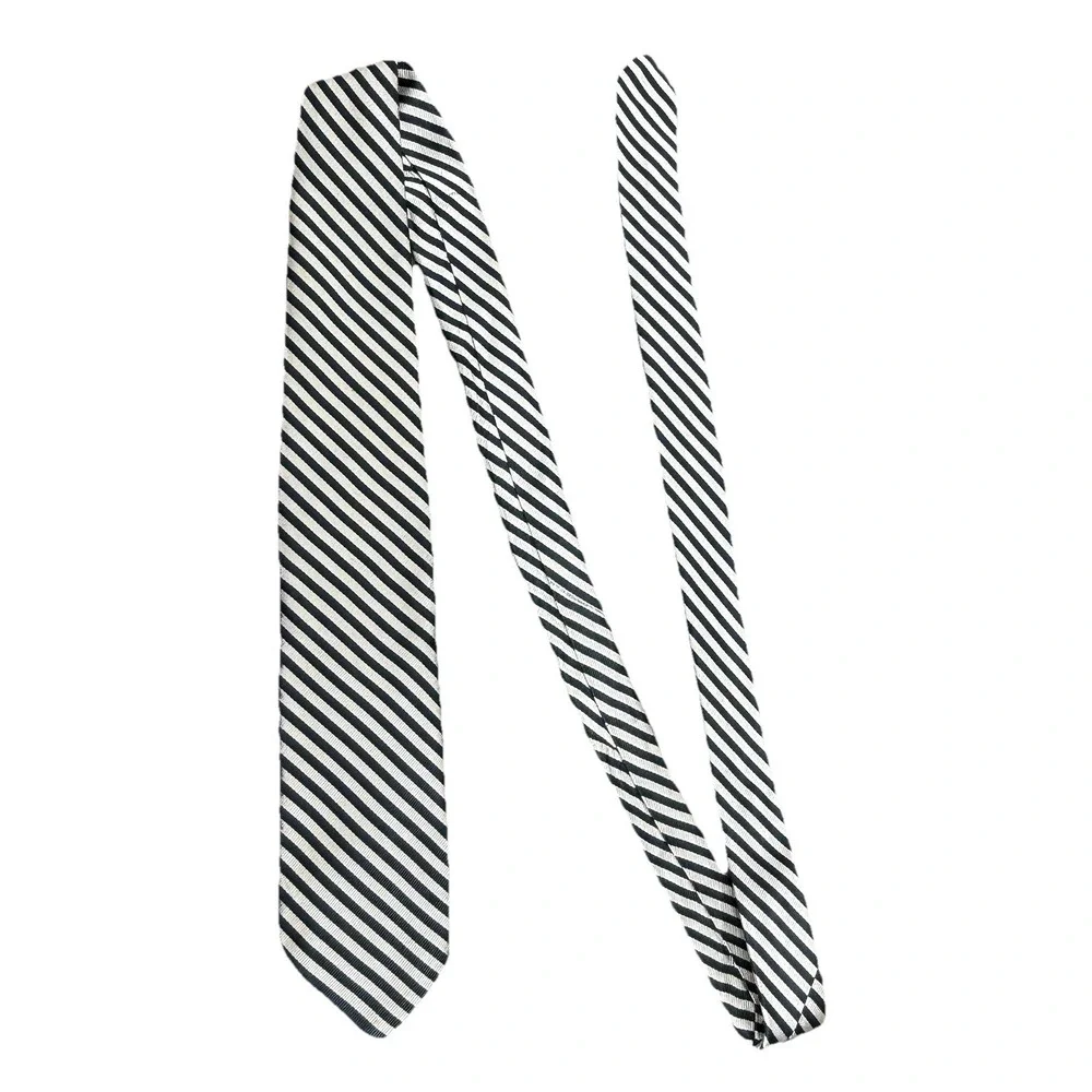 Brooks Brother Markers All silk Black And‎ White stripe tie
